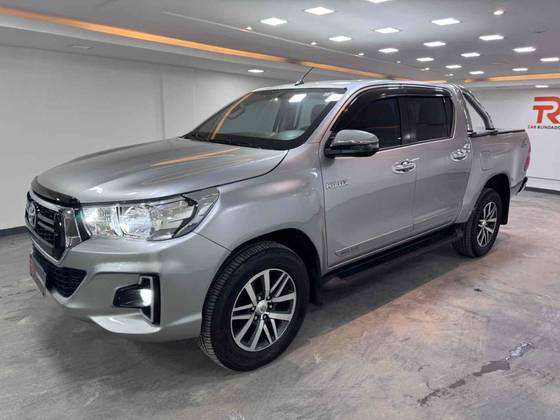 TOYOTA HILUX 2.8 SRV 4X4 CD 16V DIESEL 4P AUTOMÁTICO